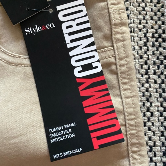 NWT Style & Co Tummy Control Capri Pants. - Picture 2 of 5